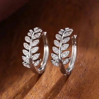 Простые стильные серьги-кольца в виде листьев серебристого цвета для женщин, выложенные блестящим кристаллом CZ, Изысканные серьги для девочек, модные украшения